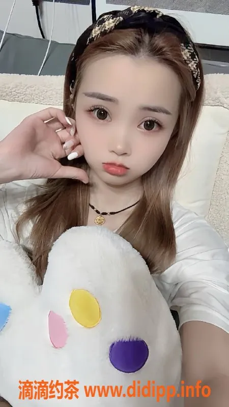 深圳楼凤-深圳龙华小橙子，158CM 78斤，千元档服务