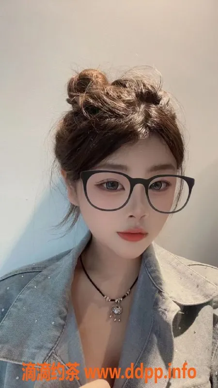 上海楼凤-普陀崽崽，05年嫩妹，36C，45kg，900元起