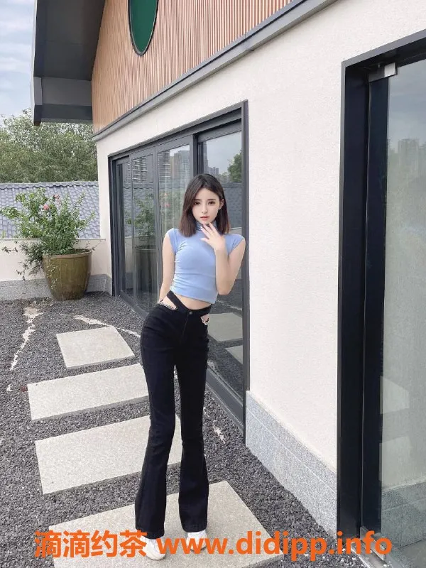 杭州楼凤资源信息,滨江区姐妹花双飞高颜值服务，21岁和22岁大蜜等你来体验