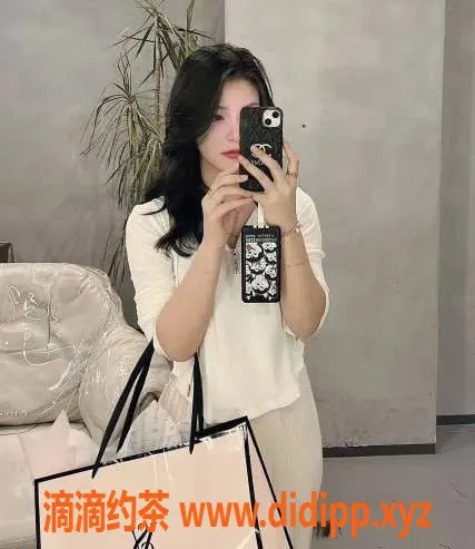 上海楼凤-普陀小书限时福利，2000PP畅享服务！