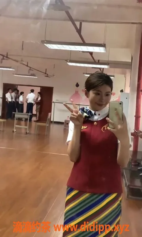 深圳楼凤资源信息,19岁夏夏，171cm D胸，深圳福田1300起！