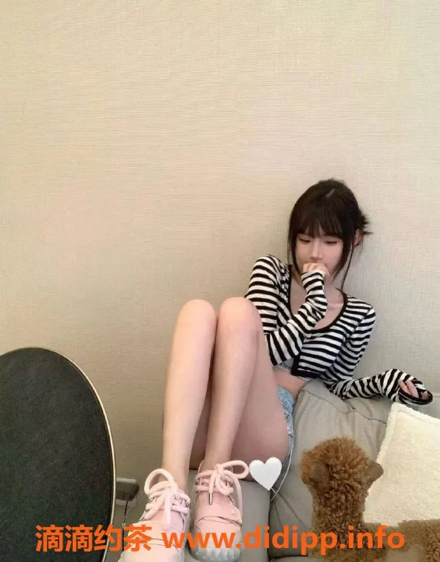 杭州上门服务-滨江区嫩妹希希，165高、95体、C罩杯，1200元上门服务