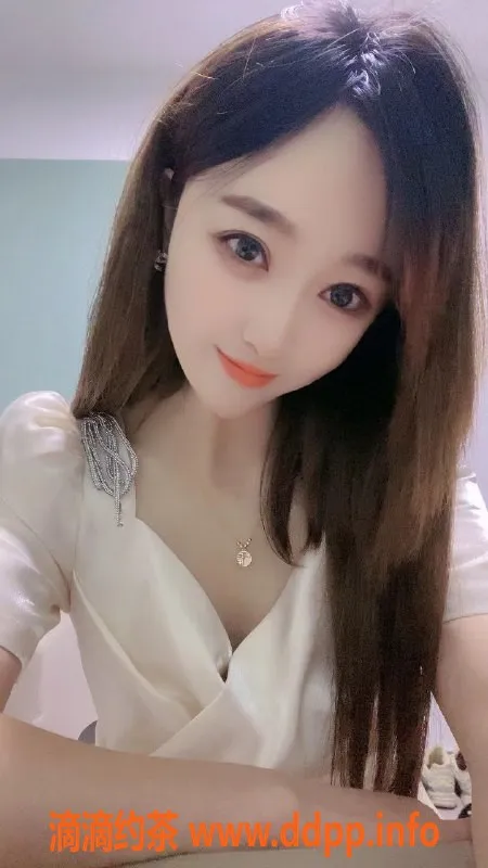 杭州楼凤-下沙糖宝，163cm/46kg，陪玩新人兼职