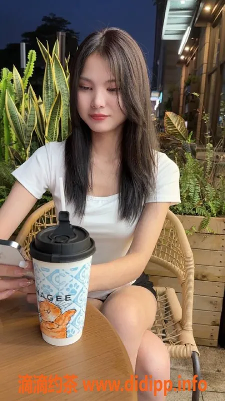 深圳楼凤-龙华娇娇，800元一小时，服务超赞！