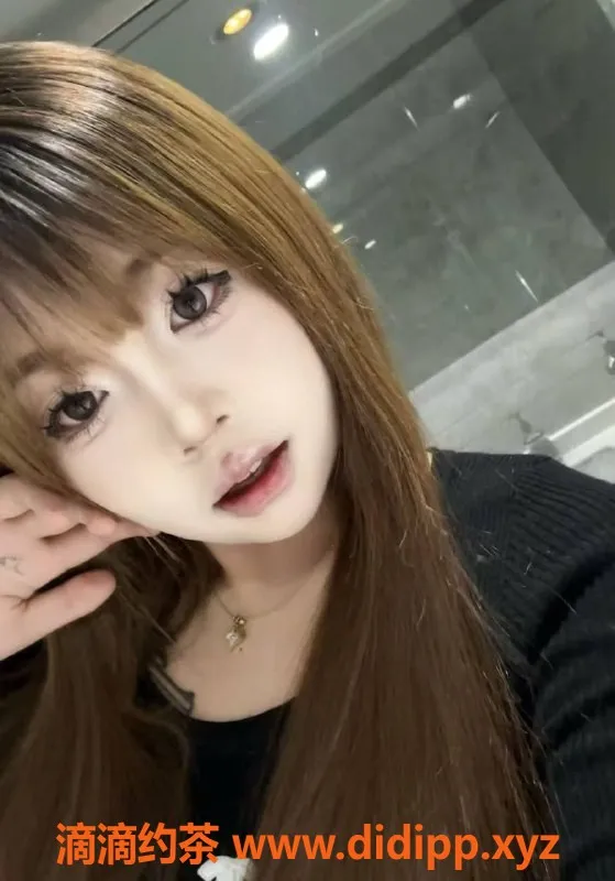 杭州楼凤-kk，16岁，167cm，100斤，热情服务等你来解锁！