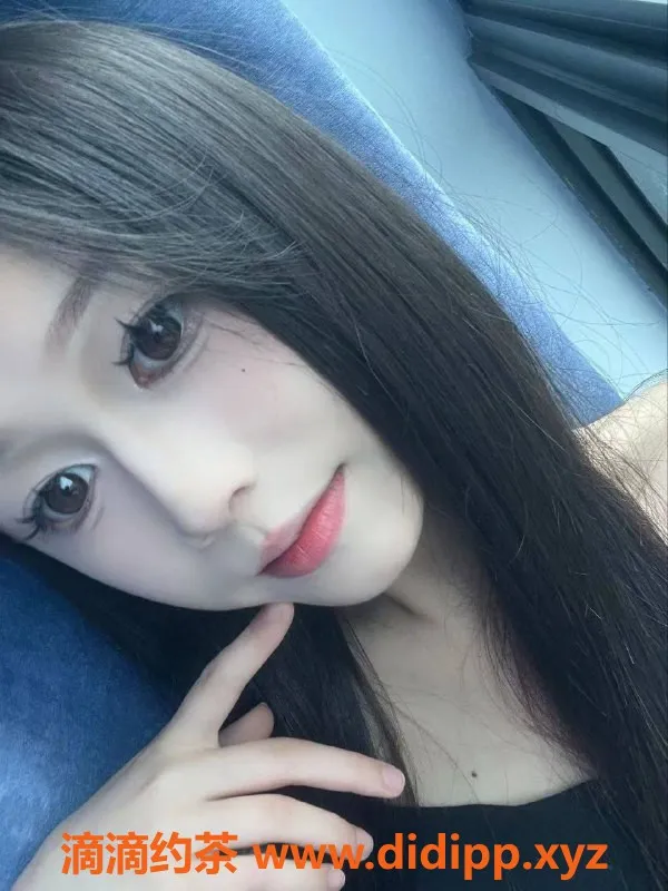 广州楼凤-天河小雪嫩妹，600元带你体验一夜精彩