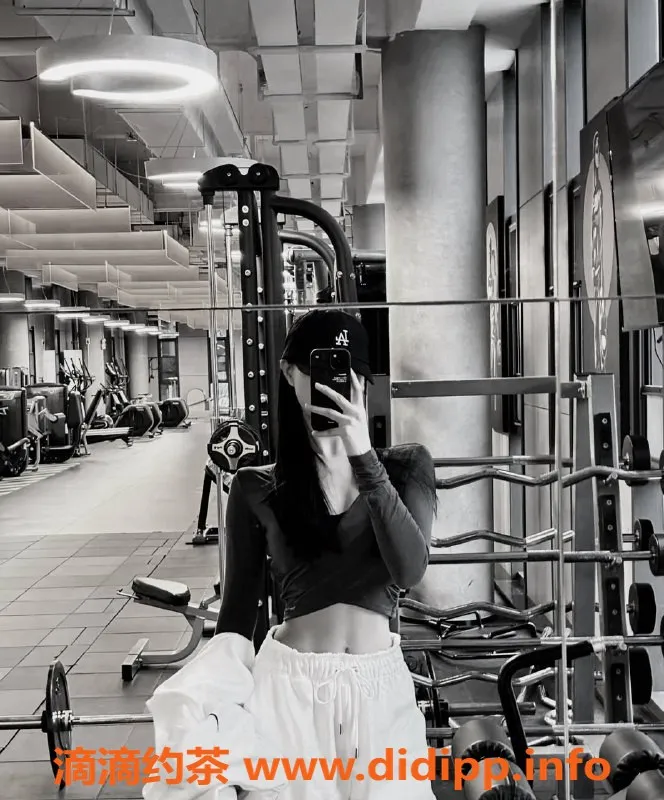 深圳楼凤资源信息,南山Vicky，165C，44kg，千五档服务