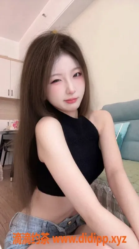 深圳楼凤-深圳南山小叮咚，18岁165cm，900元起服务