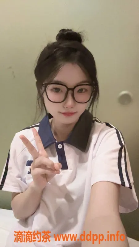 广州楼凤资源信息,白云嫩妹小希，胸围火辣，水费600p