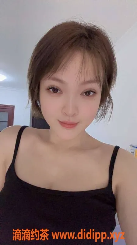 广州楼凤-天河御姐多多，600p大胸自拍诱惑
