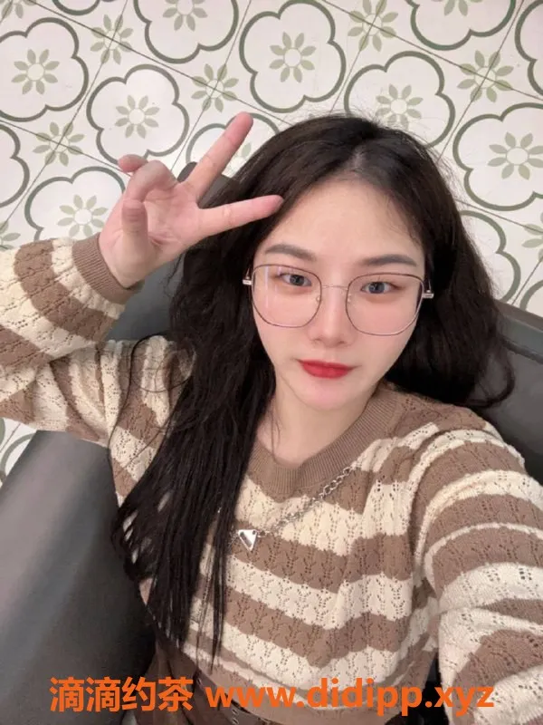 广州楼凤-白云嫩妹新子，水费600p，服务优质