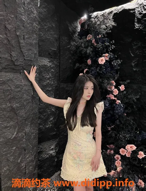 杭州楼凤资源信息,上城区23岁御姐嘉嘉，164cm，36D，双飞1500元