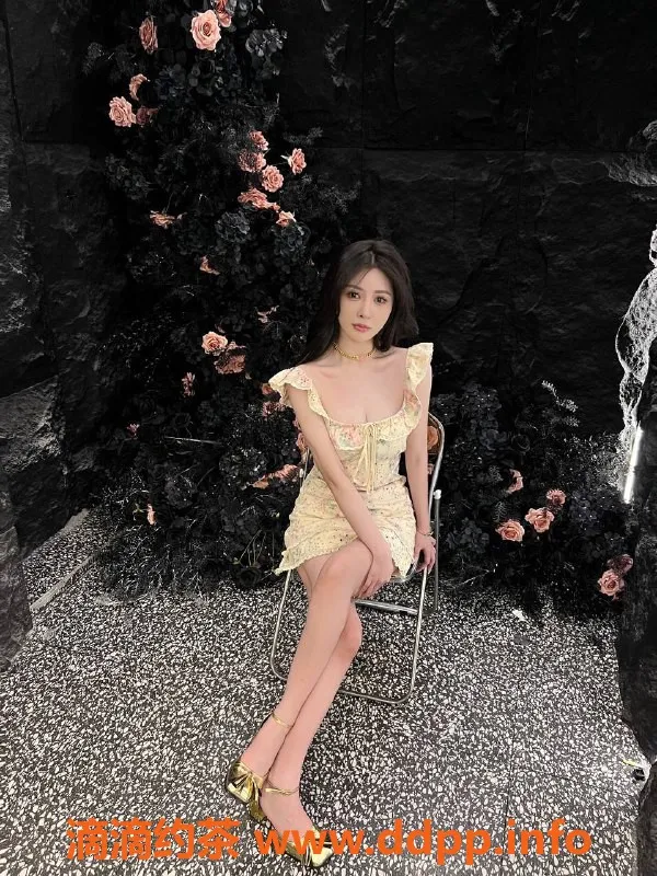 杭州楼凤-上城区23岁御姐嘉嘉，164cm，36D，双飞1500元