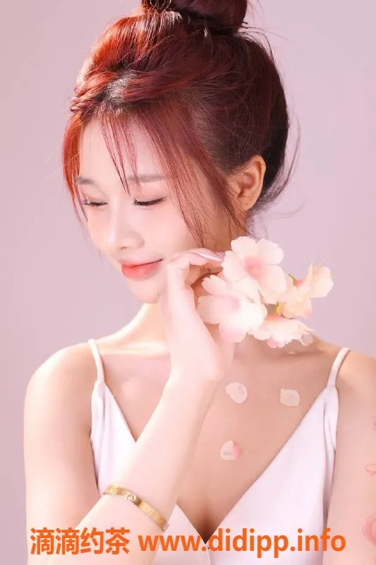 广州楼凤-海珠御姐菜菜，69性价比超高，500起