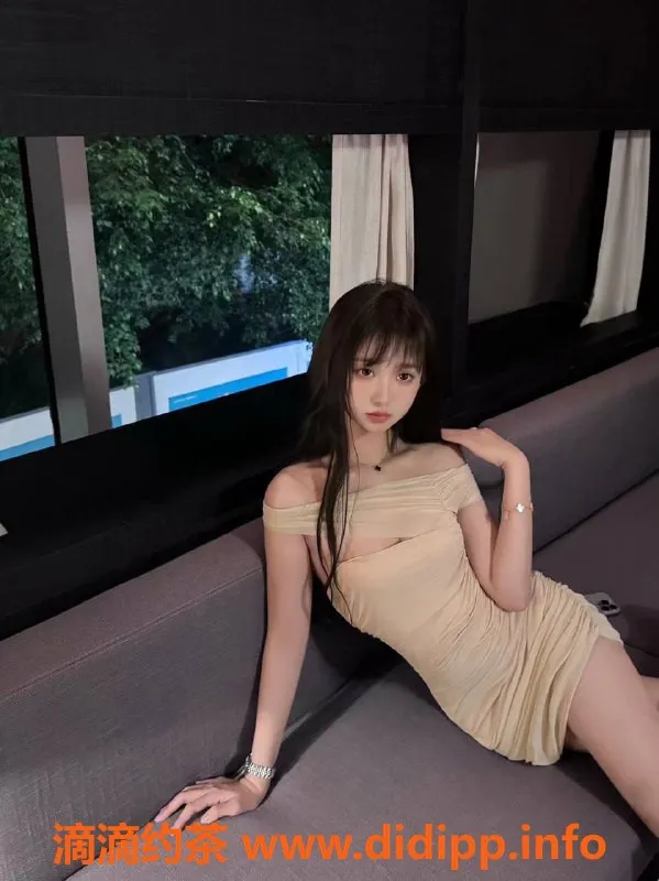 深圳楼凤-深圳福田婉婉，165cm，88斤，甜美舌吻服务