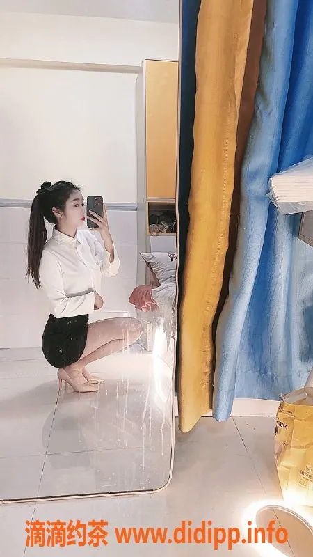 广州楼凤-佛山妍颜，700水费嫩妹大胸服务