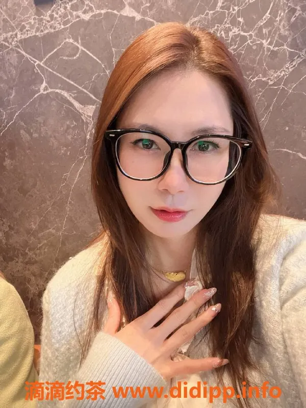 广州楼凤-天河小喵人妻，800元体验超值服务