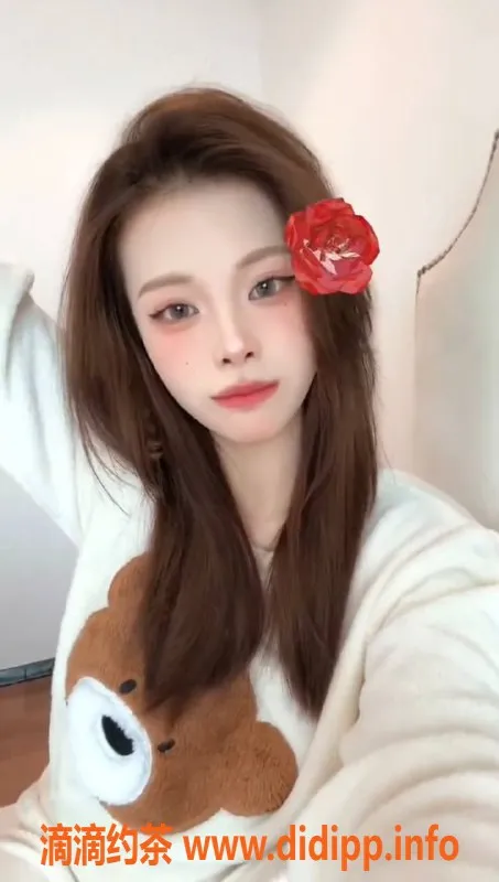 深圳楼凤资源信息,龙岗晓倩，900元享舌吻制服服务