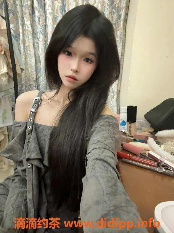 广州楼凤-天河嫩妹晨晨，水费1000p，舌吻服务
