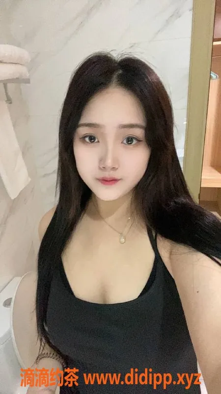 广州楼凤-天河御姐菲菲，69p舌吻服务，800元起