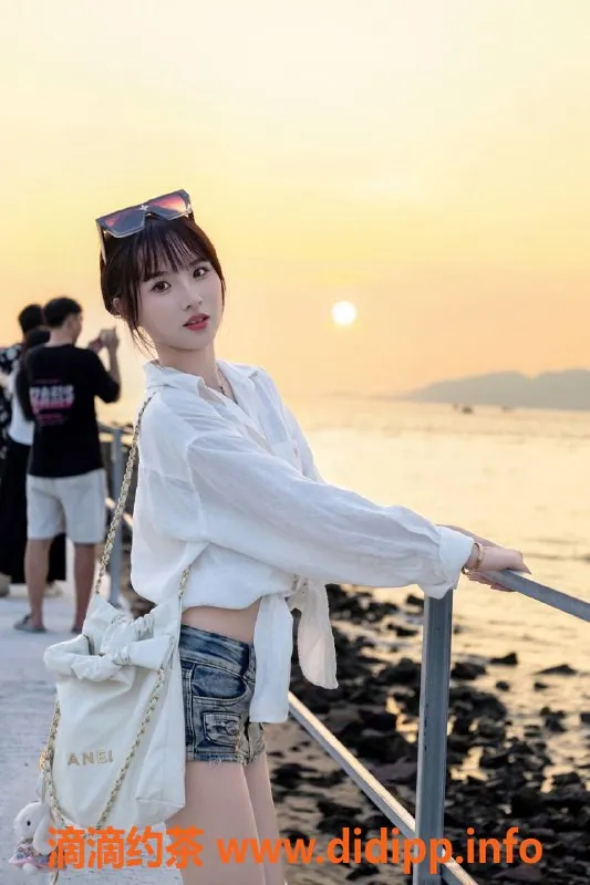 深圳楼凤资源信息,深圳福田20岁琪琪，168c，1600元起