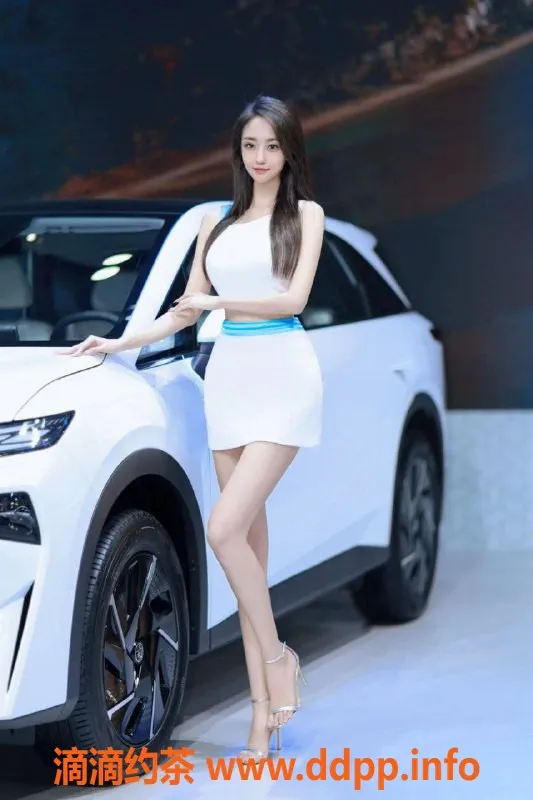 广州楼凤资源信息,天河御姐依依，长腿大胸，水费700p