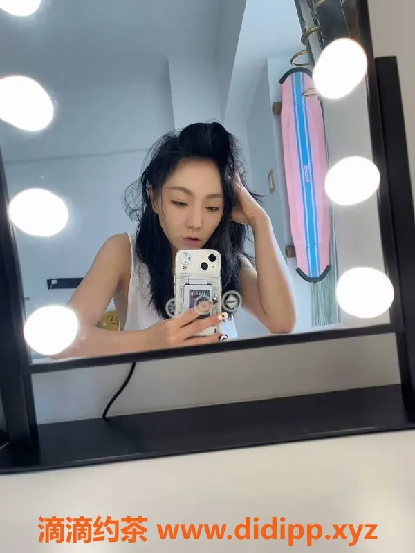 上海楼凤资源信息,黄浦尼古拉斯翠芬，155cm C罩杯，优雅服务