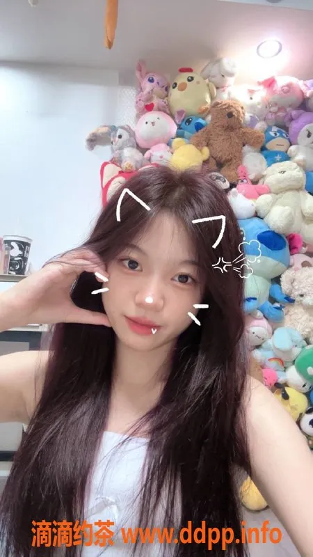 广州楼凤-黄埔嫩妹颖儿，700元约玩，真实视频验证