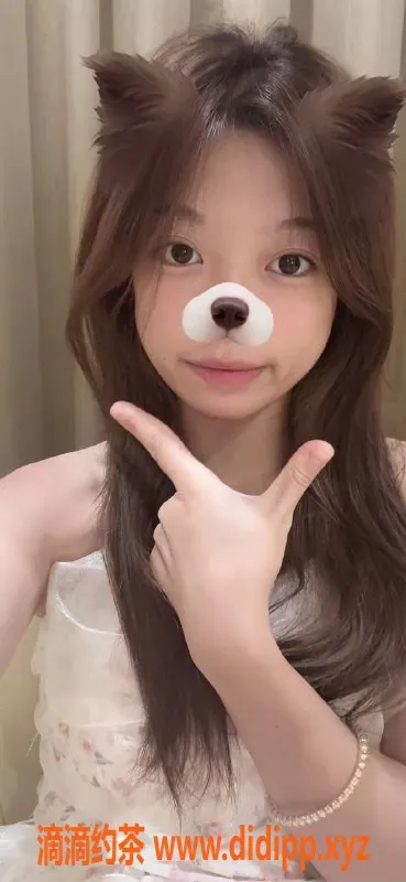 广州楼凤-黄埔嫩妹颖儿，700元约玩，真实视频验证