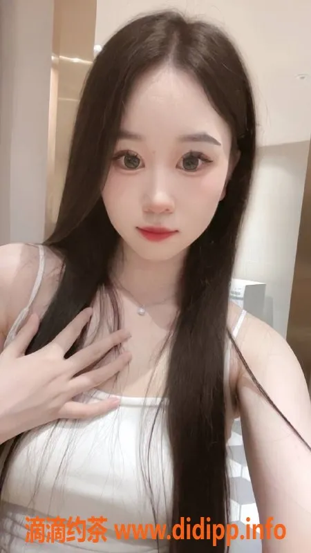 广州楼凤-黄埔小甜心，600p超值服务，69p清纯御姐