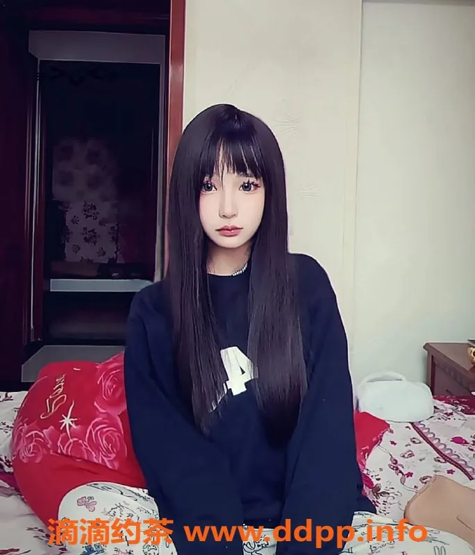 成都楼凤-成都嫩妹小花，18岁165身高，500元服务