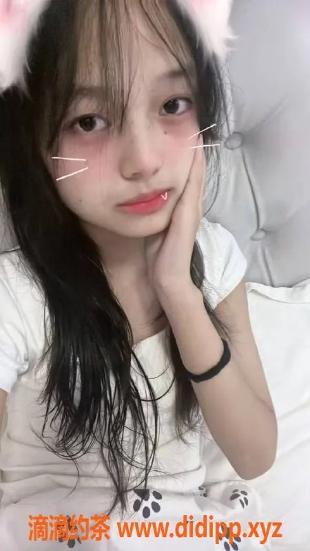 成都楼凤-成都小小16岁嫩妹，身高165，服务优质