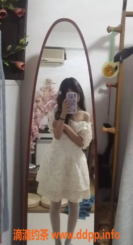 成都楼凤-成都小小16岁嫩妹，身高165，服务优质