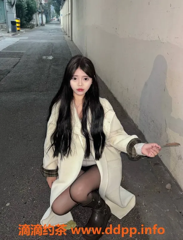 成都楼凤资源信息,19岁粉嫩妹番茄，155cm 105斤，超值600元服务！