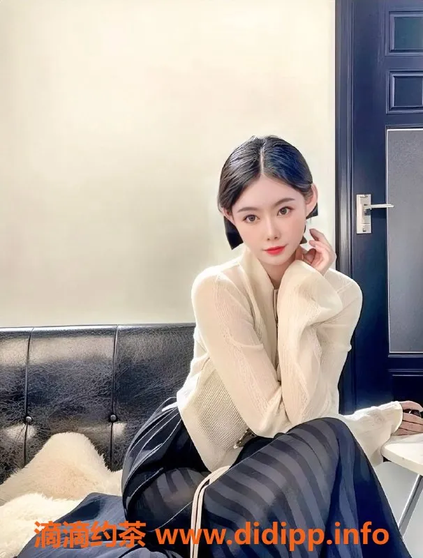 杭州楼凤-拱墅区洛洛超绝气质大蜜，170完美身材