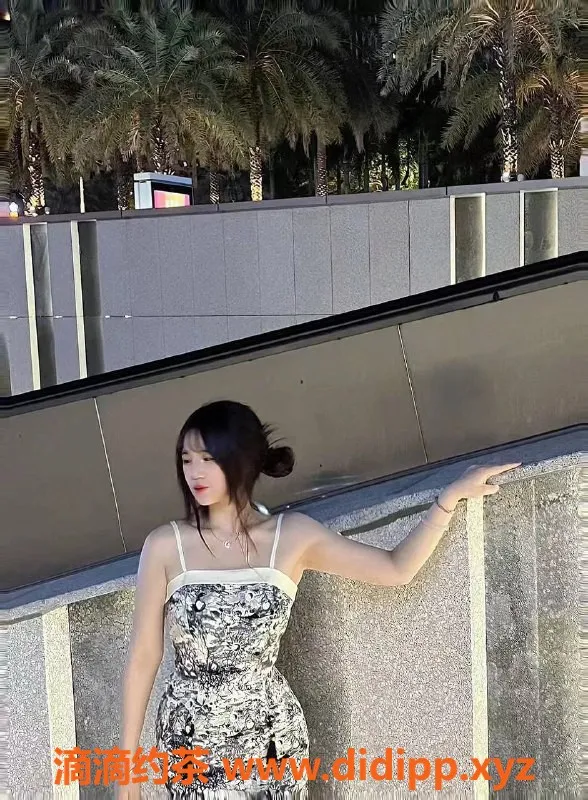 广州楼凤-黄埔嫩妹李诗蝉，舌吻SM体验，只需1000p！