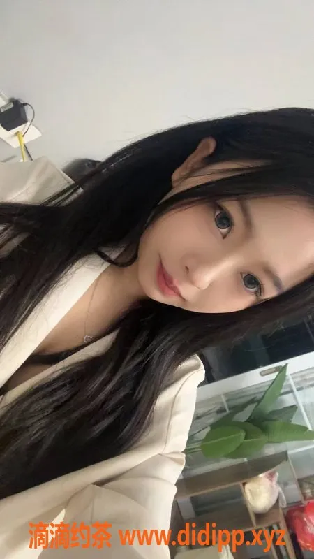 广州楼凤-海珠嫩妹可可，素颜验证，价格600