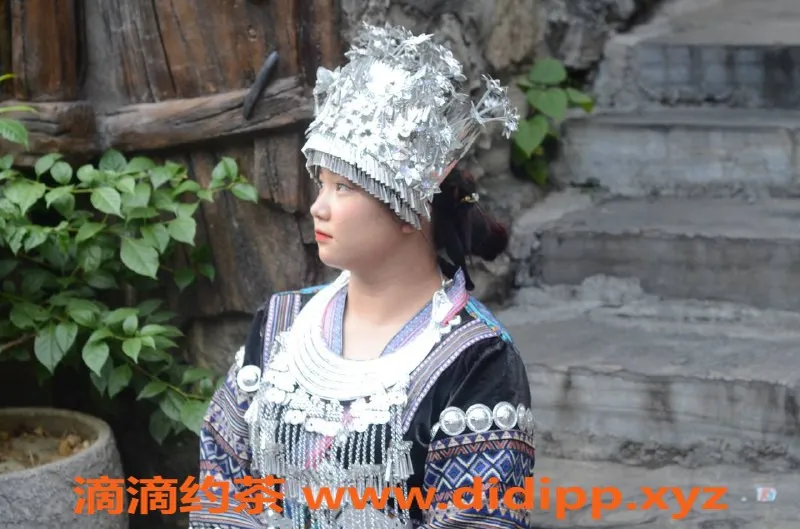 广州楼凤-姿姿御姐，888pp精彩服务等你来体验