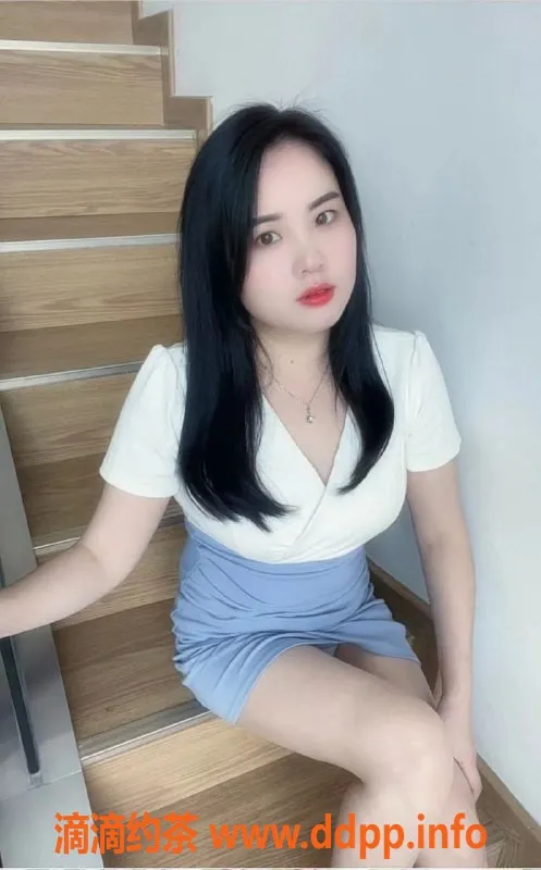 广州楼凤-白云御姐雪雪，400水费，超大胸，体验极致服务！