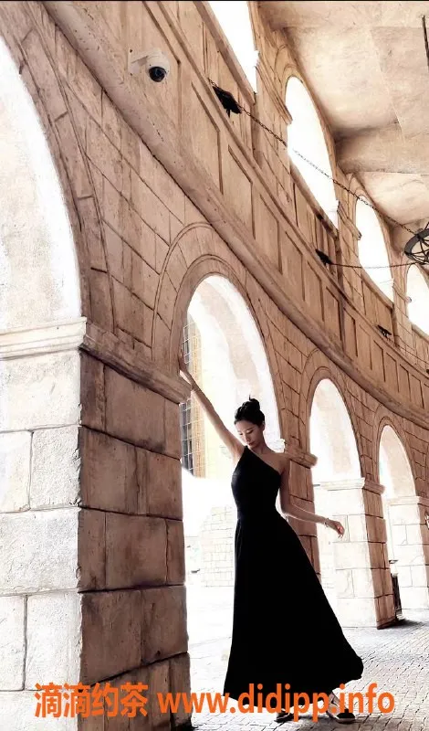 深圳楼凤-深圳福田西施，20岁长腿美女，2000元档起