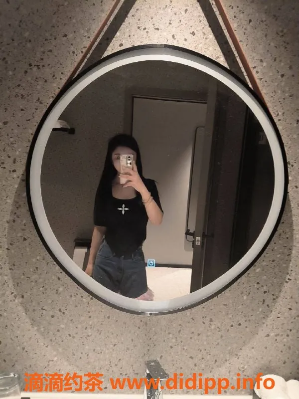 广州楼凤-荔湾艾微儿，700元一小时，视频验证可约