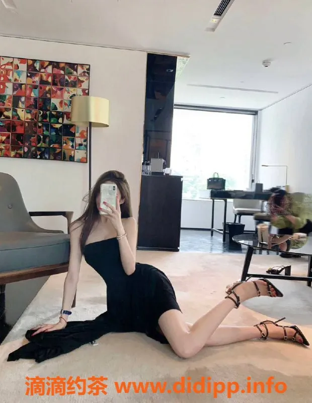 杭州楼凤资源信息,滨江区22岁涵涵，172大长腿美少女，陪浴服务999起