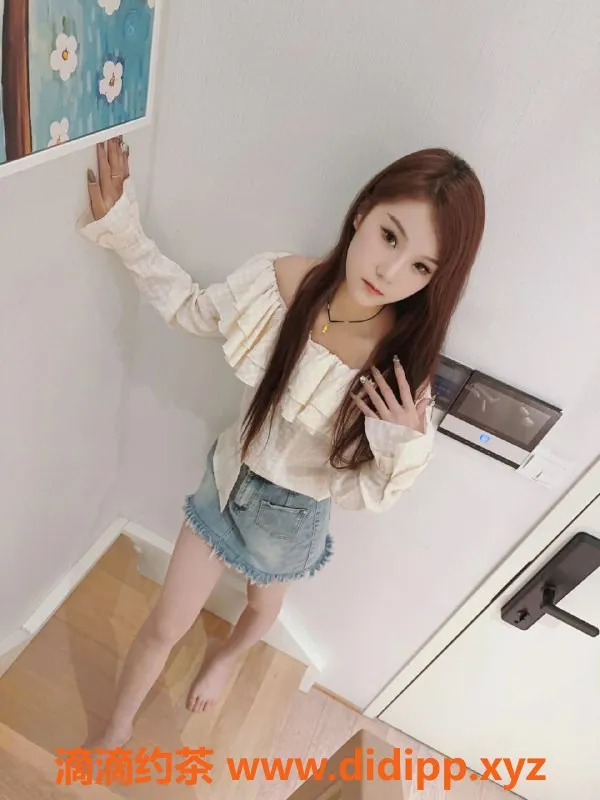 杭州楼凤-关晓柔19岁模特，身高170体验初恋般激情