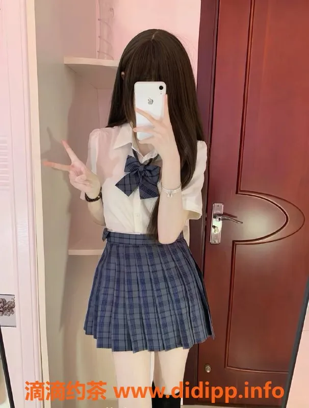 广州楼凤-黄埔嫩妹双儿，600元可约，热情服务！