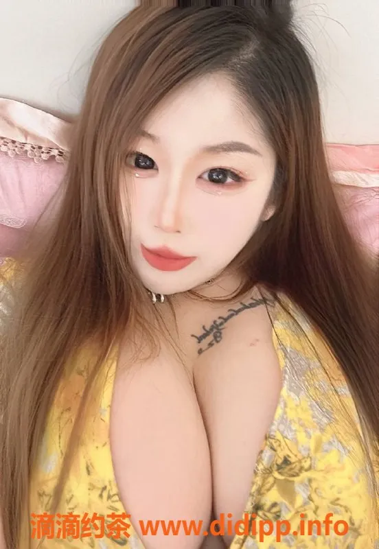 广州楼凤-天河大奶牛，800p嫩妹舌吻服务