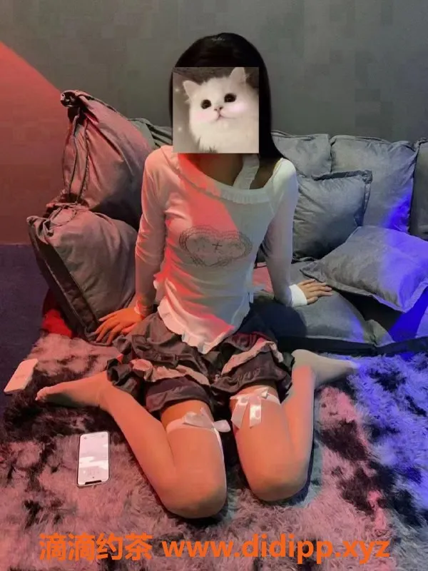 深圳楼凤-龙华私人影院女仆陪玩，369元起，尽享亲密服务