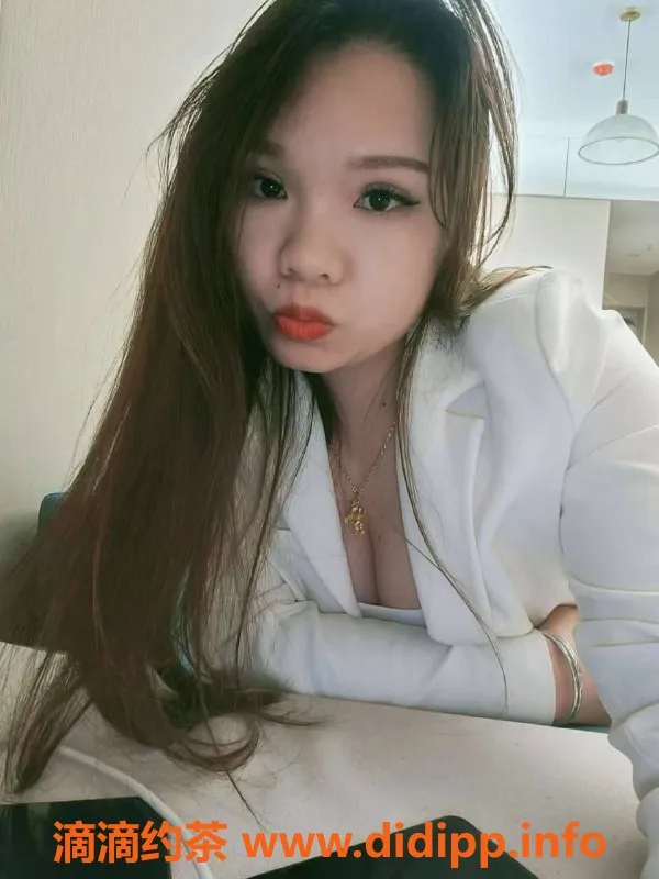 广州楼凤-天河少妇果果，舌吻69p，500元起