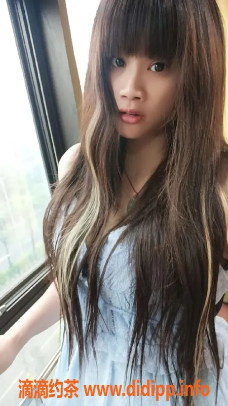 杭州楼凤资源信息,苗苗，27岁，165cm，108斤，38E诱惑服务