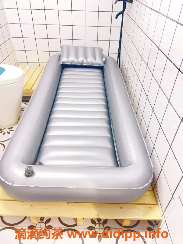 上海楼凤-艾琳儿，23岁165cm，34E，52KG，闵行水磨专享