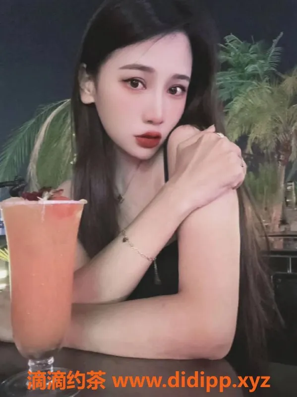 深圳楼凤-深圳小师妹，165大胸，千五档服务